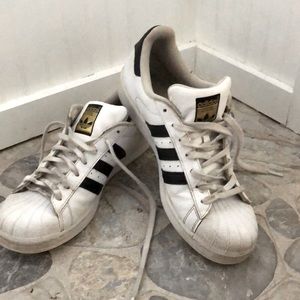 Adidas Sneakers